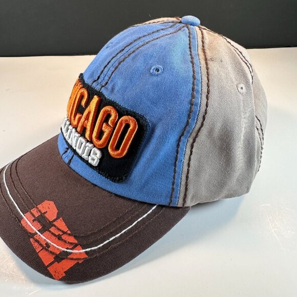 MEN'S CAP WITH "CHICAGO ILLINOIS" EMBRIDERED LOGO,.ONE SIZE, ADJUSTABLE - Picture 2 of 4